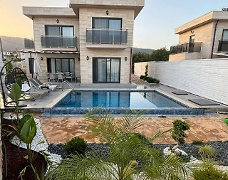 Kaş Andifli'de Geniş Ailelere Uygun, Özel Havuzlu, İkiz Villa - 1