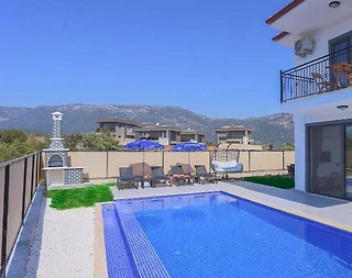 Kaş Andifli'de Geniş Alanlara Sahip, Özel Havuzlu, Konforlu Villa - 2