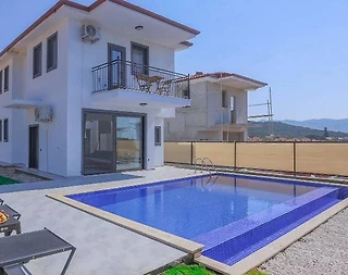 Kaş Andifli'de Geniş Alanlara Sahip, Özel Havuzlu, Konforlu Villa - 1