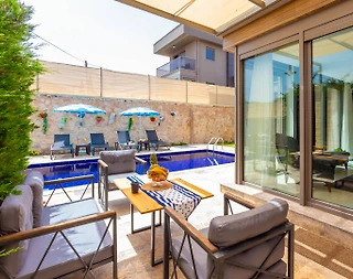 Kaş Andifli'de Geniş Bahçeli, Özel Havuzlu, 3+1 Modern Villa - 4