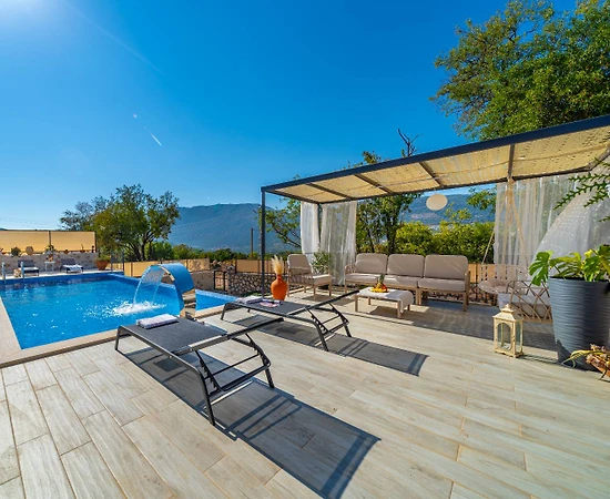 Kaş Andifli'de Kalabalık Ailelere Uygun, Özel Havuzlu, Modern Villa - 1