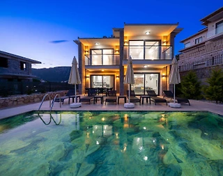 Kaş Andifli'de Merkeze Yakın Konumda, Özel Havuzlu, Kiralık Villa - 1