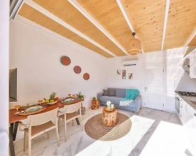 Kaş Andifli'de Modern Tasarıma Sahip, Özel Havuz ve Jakuzili Villa - 2