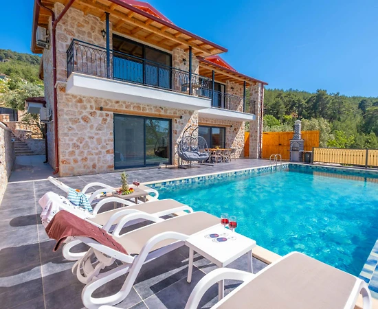 Kaş Hacıoğlan'da Otantik Tasarımlı, Özel Havuzlu, Modern Villa - 1