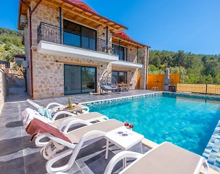 Kaş Hacıoğlan'da Otantik Tasarımlı, Özel Havuzlu, Modern Villa - 1
