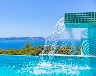 Kaş Andifli'de Nezih Konumda, Özel Havuzlu, Modern Villa - 1