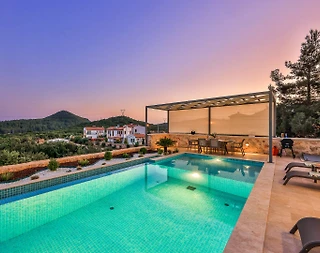 Kaş Andifli'de Otantik Tasarımlı, Özel Havuzlu, Kiralık Villa - 4