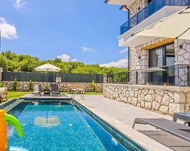 Kaş Andifli'de Yemyeşil Bahçeli, Özel Havuzlu, 2+1, Konforlu Villa - 3