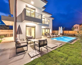 Kaş Andifli'de Yeşillikler İçerisinde, Özel Havuzlu, Modern Villa - 3