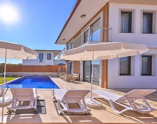 Kaş Andifli'de Yeşillikler İçerisinde, Özel Havuzlu, Konforlu Villa - 4