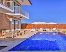 Kaş Andifli'de Yeşillikler İçerisinde, Özel Havuzlu, Konforlu Villa - 3