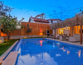 Kaş Bayındır'da Sakin Konumda, Özel Havuzlu, Taş Villa - 1