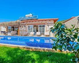 Kaş Bayındır'da Çekirdek Ailelere Uygun, Özel Havuzlu, Kiralık Villa - 2