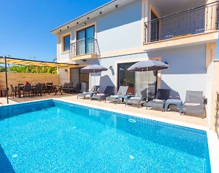 Kaş Bayındır'da Geniş Ailelere Uygun, Özel Havuzlu, 8 Kişilik Villa - 1