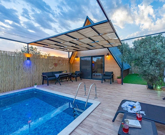 Kaş Bayındır'da Enfes Doğa Manzaralı, Özel Havuzlu, Ferah Bungalov - 1