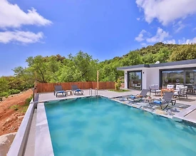 Kaş Bayındır'da Sakin Konumda, Özel Havuzlu, Jakuzili, Kiralık Villa - 2