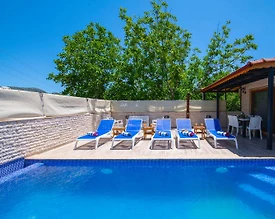 Kaş Bezirgan'da Minimal Tasarımlı, Özel Havuzlu, Tatil Villası - 2