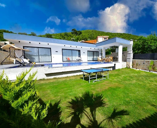 Kaş Belenli'de Çekirdek Ailelere Uygun, Özel Havuzlu, Kiralık Villa - 1