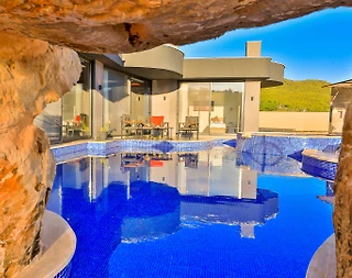 Kaş Belenli'de Doğa İçerisinde, Özel Havuzlu, Jakuzili Lüks Villa  - 4
