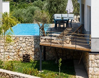 Kaş Belenli'de Geniş Ailelere Uygun, Özel Havuzlu, Ferah Villa - 2