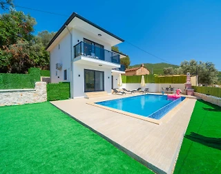 Kaş Belenli'de Geniş Alanlara Sahip, Özel Havuzlu, Modern Villa - 2