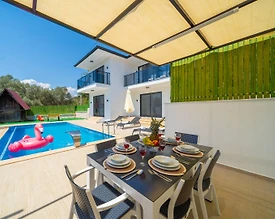 Kaş Belenli'de Geniş Alanlara Sahip, Özel Havuzlu, Modern Villa - 3