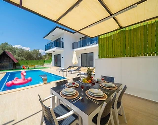 Kaş Belenli'de Geniş Alanlara Sahip, Özel Havuzlu, Modern Villa - 3