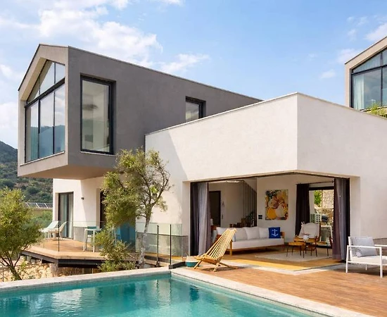 Kaş Belenli'de Muhteşem Manzaralı, Özel Havuzlu, 5+1 Villa - 1