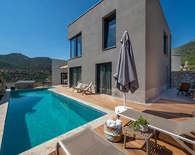 Kaş Belenli'de Tesis İçerisinde, Özel Havuzlu, Lüks Villa - 2