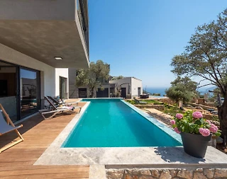 Kaş Belenli'de Tesis İçerisinde, Özel Havuzlu, 5+1 Lüks Villa - 2