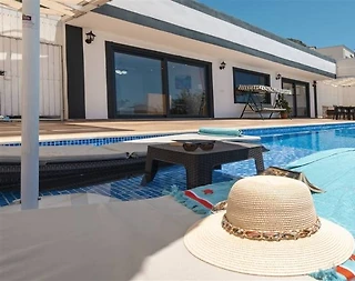 Kaş Bezirgan'da 4 Kişilik, Özel Havuzlu, Modern Tasarımlı Villa - 5