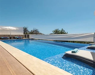 Kaş Bezirgan'da 4 Kişilik, Özel Havuzlu, Modern Tasarımlı Villa - 3