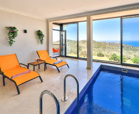 Kaş Bezirgan'da Balayı Çiftlerine Uygun, Kapalı Havuzlu, Kiralık Suit - 1