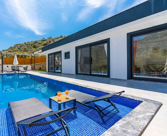 Kaş Bezirgan'da Balayı Çiftlerine Uygun, Özel Havuzlu, Kiralık Villa - 1