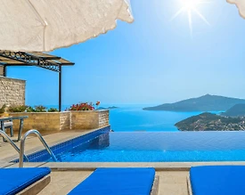 Kaş Bezirgan'da Büyüleyici Deniz Manzaralı, Özel Havuzlu, Kiralık Villa - 2
