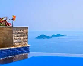 Kaş Bezirgan'da Büyüleyici Deniz Manzaralı, Özel Havuzlu, Kiralık Villa - 3