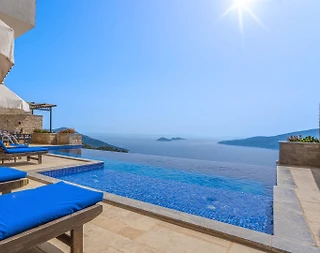 Kaş Bezirgan'da Büyüleyici Deniz Manzaralı, Özel Havuzlu, Şık Villa - 4
