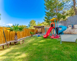 Kaş Bezirgan'da Çocuk Oyun Alanlı, Özel Havuzlu, Kiralık Bungalov - 4