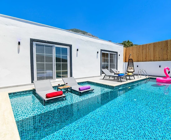 Kaş Bezirgan'da Dağ Manzaralı, Özel Havuzlu, Tatil Villası - 1