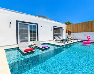 Kaş Bezirgan'da Dağ Manzaralı, Özel Havuzlu, Tatil Villası - 1