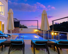 Kaş Bezirgan'da Deniz Manzaralı, Özel Havuzlu, 4+1 Villa - 2