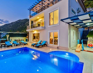 Kaş Bezirgan'da Deniz Manzaralı, Özel Havuzlu, 4+1 Villa - 1