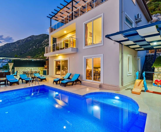 Kaş Bezirgan'da Deniz Manzaralı, Özel Havuzlu, 4+1 Villa - 1