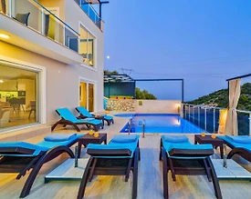 Kaş Bezirgan'da Deniz Manzaralı, Özel Havuzlu, 4+1 Villa - 3