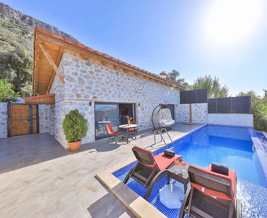 Kaş Bezirgan'da Deniz Manzaralı, Özel Havuzlu, Jakuzili, Lüks Villa - 1