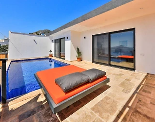 Kaş Bezirgan'da Deniz Manzaralı, Özel Havuzlu, Konforlu Kiralık Villa - 2