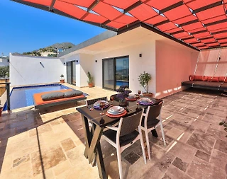 Kaş Bezirgan'da Deniz Manzaralı, Özel Havuzlu, Konforlu Kiralık Villa - 3