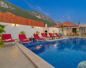 Kaş Bezirgan'da Deniz Manzaralı, Özel Havuzlu, Konforlu Villa - 3