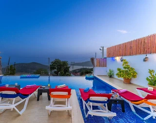 Kaş Bezirgan'da Deniz Manzaralı, Özel Havuzlu, Konforlu Villa - 4