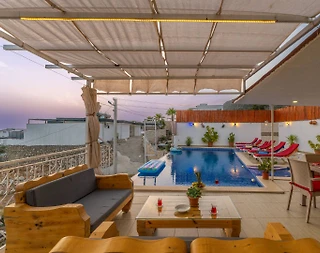 Kaş Bezirgan'da Deniz Manzaralı, Özel Havuzlu, Konforlu Villa - 5